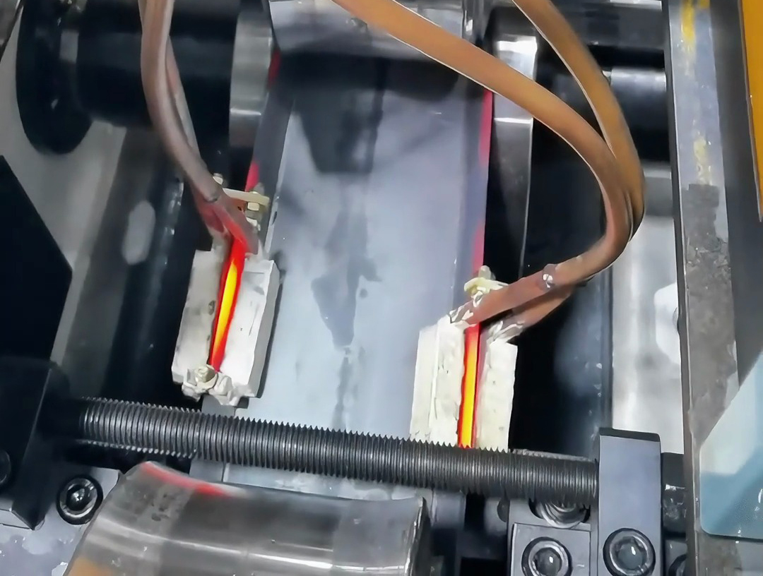 钢槽热轧边缘退火难题，高频部门退火精准破局